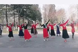 诸城伴我多久岔道口广场舞队《站着等你三千年》视频封面