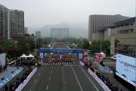 全国首个城市超级马拉松赛在浙江丽水开跑视频封面