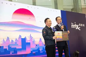 许巍“无尽光芒”巡演多站售罄 518将从深圳启航图片
