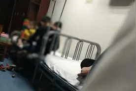 学生喝粥呕吐，警方称系幼师报复同事投毒视频封面