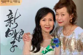陈美琪叶童亲密合影 许仙小青再合体网友唤白娘子图片