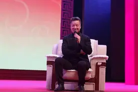 “战士歌手”阎维文：倾情献唱《小白杨》引回忆无数 民族音乐要适应现代观众审美图片