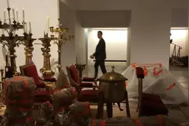 巴黎圣母院救出文物运送画面曝光视频封面