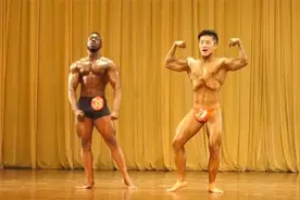 学霸肌肉男来袭！清华大学举办健美比赛，近10个学院学生报名参加视频封面