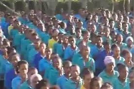我们研究了一份重磅世界银行报告：部分西方政客脸疼不视频封面