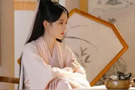 《新白娘子传奇》导演表演“娇笑”，于朦胧、鞠婧祎轮番笑场图片