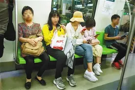 视频丨地铁“禁食”规定实施，车站负责人告诉你啥不能吃视频封面