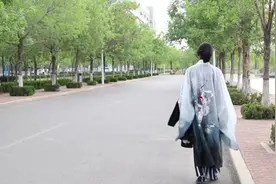 被误认女生，大一男生痴迷汉服留长发视频封面