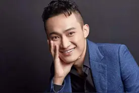 真病假病？涉黄涉赌还疑似跑路？孙宇晨取消巴菲特午餐的4个疑点视频封面