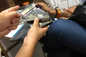纪录片|我在印度暗访仿制药黑市视频封面