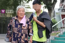 【紫牛新闻】八旬奶奶每天守8小时等智残孙儿放学:6年了，他不长大我不敢老视频封面