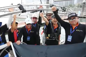 两岸帆船选手搏击风浪横渡海峡视频封面