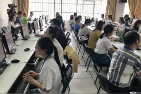 探访合肥中考阅卷点图片