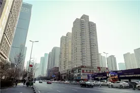 深振业财务总监于冰离职 毛咏梅接任并提名非独董候选人图片