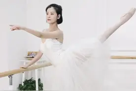 演员苏小妹曝光舞蹈写真 舞姿优美展现完美身材图片