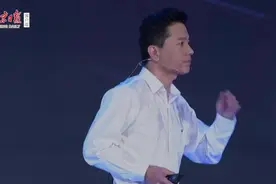 百度AI大会遭凉水浇头,李彦宏淡定回应获掌声视频封面