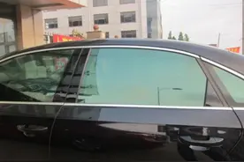 黑色车膜可不能乱贴了！违规将罚款200元图片