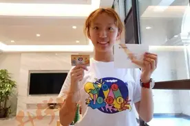 这份特殊的18岁成人礼，是荣耀呀图片