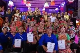 今天的新闻直通车来啦图片