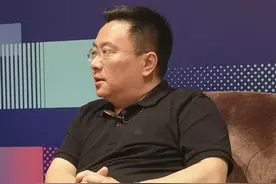 京东人工智能研究院院长:中国的人工智能发展还在“海滩”上视频封面