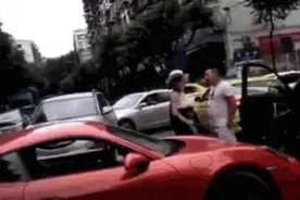 保时捷女车主是谁个人资料，保时捷女车主掌掴男子事件始末图片