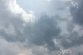 枣庄短时强降雨不断 33秒延时摄影记录瞬息万变的壮美云团图片