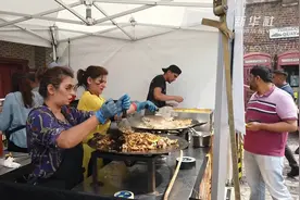 街头饕餮 清真美食节在伦敦开幕视频封面