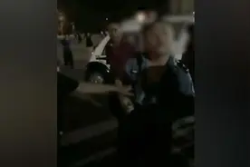 公园管理员欲打商贩遭开除，事后发文约架视频封面