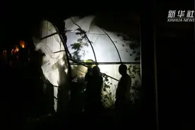 “利奇马”登陆 电网运维人员连夜巡查、排除隐患视频封面