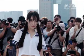 真火爆！东京漫展热晕人视频封面