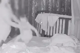 保姆被指虐待婴童：家长太惯，只是吓唬视频封面