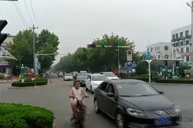 金乡人，两轮电车任性驾驶要不得！视频封面