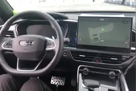 AI上海｜来看看自主泊车，还会自我学习视频封面