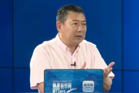 北京小学校长李明新谈如何提升教师素养视频封面