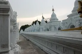 茅海建缅甸行②︱奉献给神：上层的心灵史图片