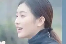 #净网2019# 当“卖酒小妹”偶遇“卖茶小妹”，套路谁玩的更野？图片