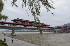 古渡廊桥：一道亮丽的风景线图片