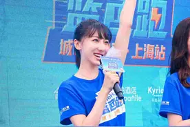 吴茉彤现身活动 元气少女炫活力图片