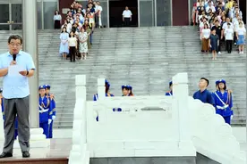 唯有坚持，不负梦想：杨村一中新学期第一周国旗下讲话图片