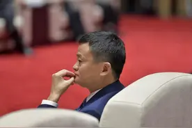 马云今日卸任！出走半生，归来仍是“马老师”图片