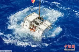 美国富豪潜遍全球五大洋最深处 成“终极探险家”图片