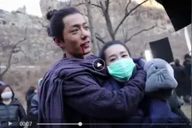 肖战搂李沁脖子显亲昵 两人被传绯闻是真的吗？图片