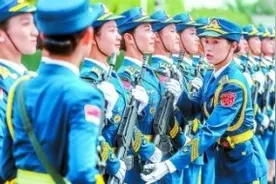 阅兵集训揭秘：整齐划一的队形怎么练？图片