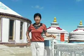 布凤华：一襟澄彻赋逍遥图片