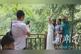 县区｜蓝山：高山出平湖 十里画廊美图片