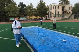 乘风破浪会有时，直挂云帆济沧海——记市北区中小学生“校园科技挑战吉尼斯航海模型竞赛”图片