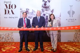 秘鲁羊驼毛携南美时尚风情温暖深秋北京图片