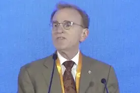 诺贝尔生理学或医学奖兰迪·谢克曼就“帕金森病背后的原理”发言视频封面