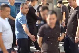 警方端掉诈骗窝点：美女理财师都是假的视频封面