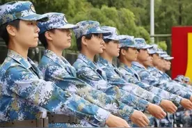 热点｜“麻辣女兵”挑战男兵，就是这么硬核图片